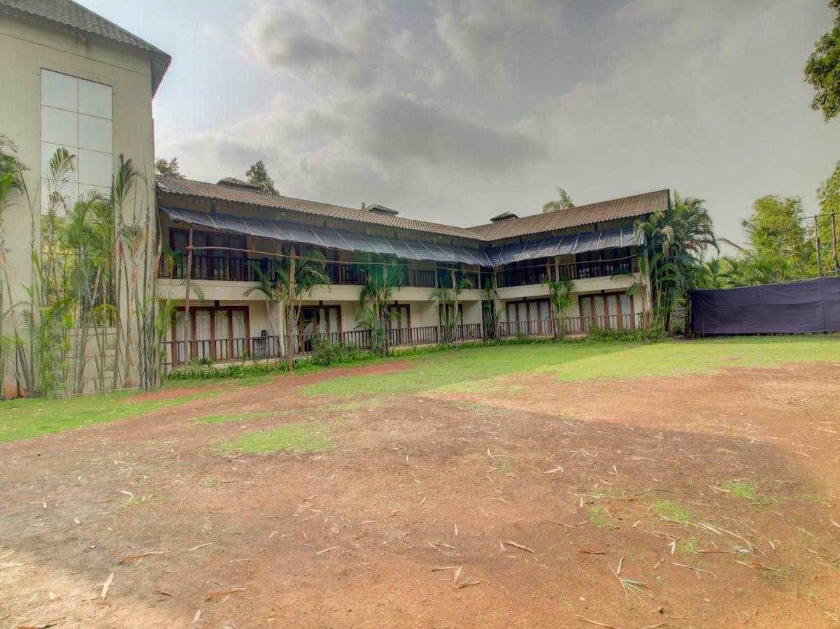 Capital O 36727 Plush Retreat Hotel Dive Luaran gambar