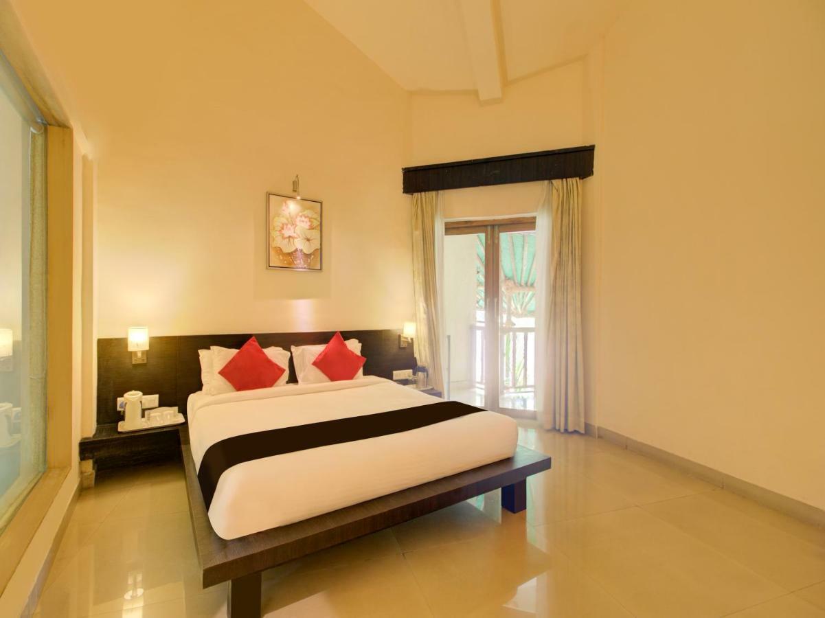Capital O 36727 Plush Retreat Hotel Dive Luaran gambar